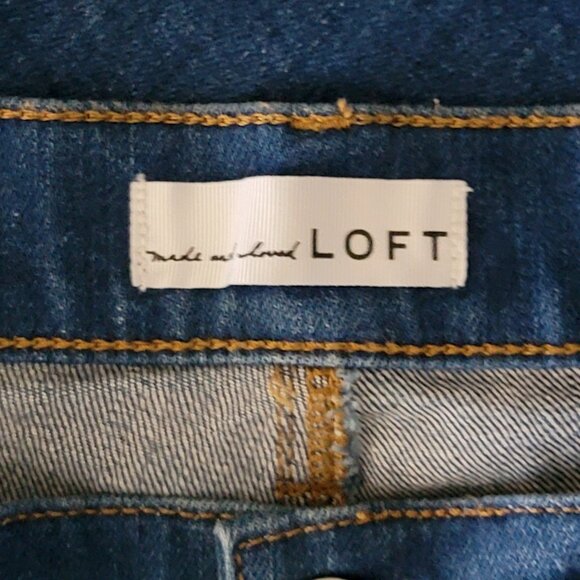 NWT LOFT Girlfriend Mid Rise Jeans in Original Mid Indigo Wash Regular Fit - 30 - Picture 11 of 14